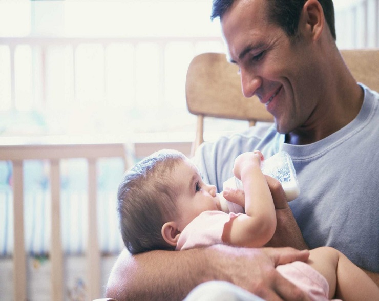 روش های تجربه شده برای آرام کردن کودک توسط پدرها!